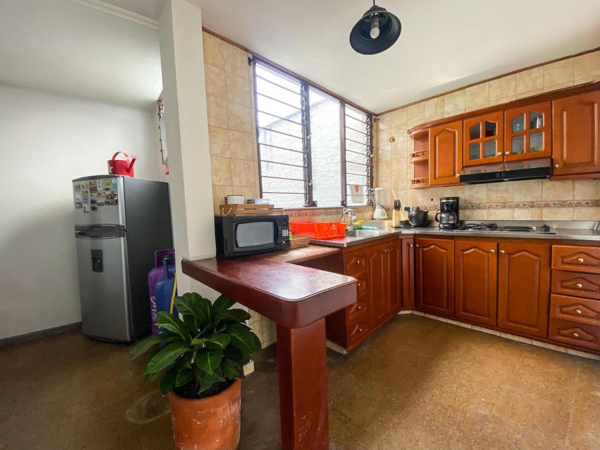 Oasis En El Corazon De Medellin, Laureles Appartement Buitenkant foto